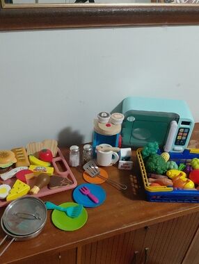 Pretend Play Kitchen Set - Aqua Microwave & Colorful Food Accessories for Kids